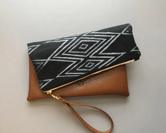 Casablanca Folded Clutch in Black