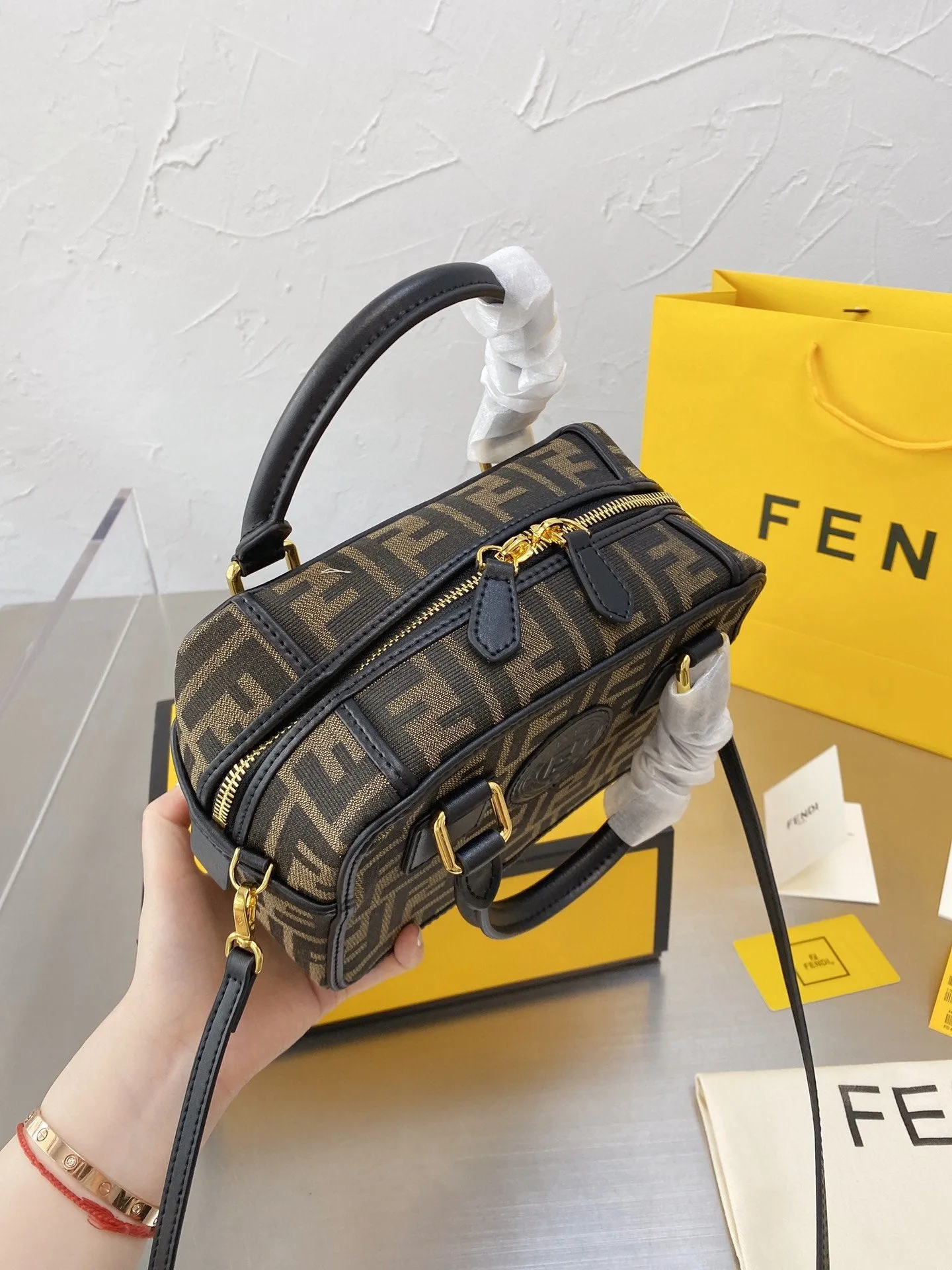 EN   Designer bags by Fendi 110