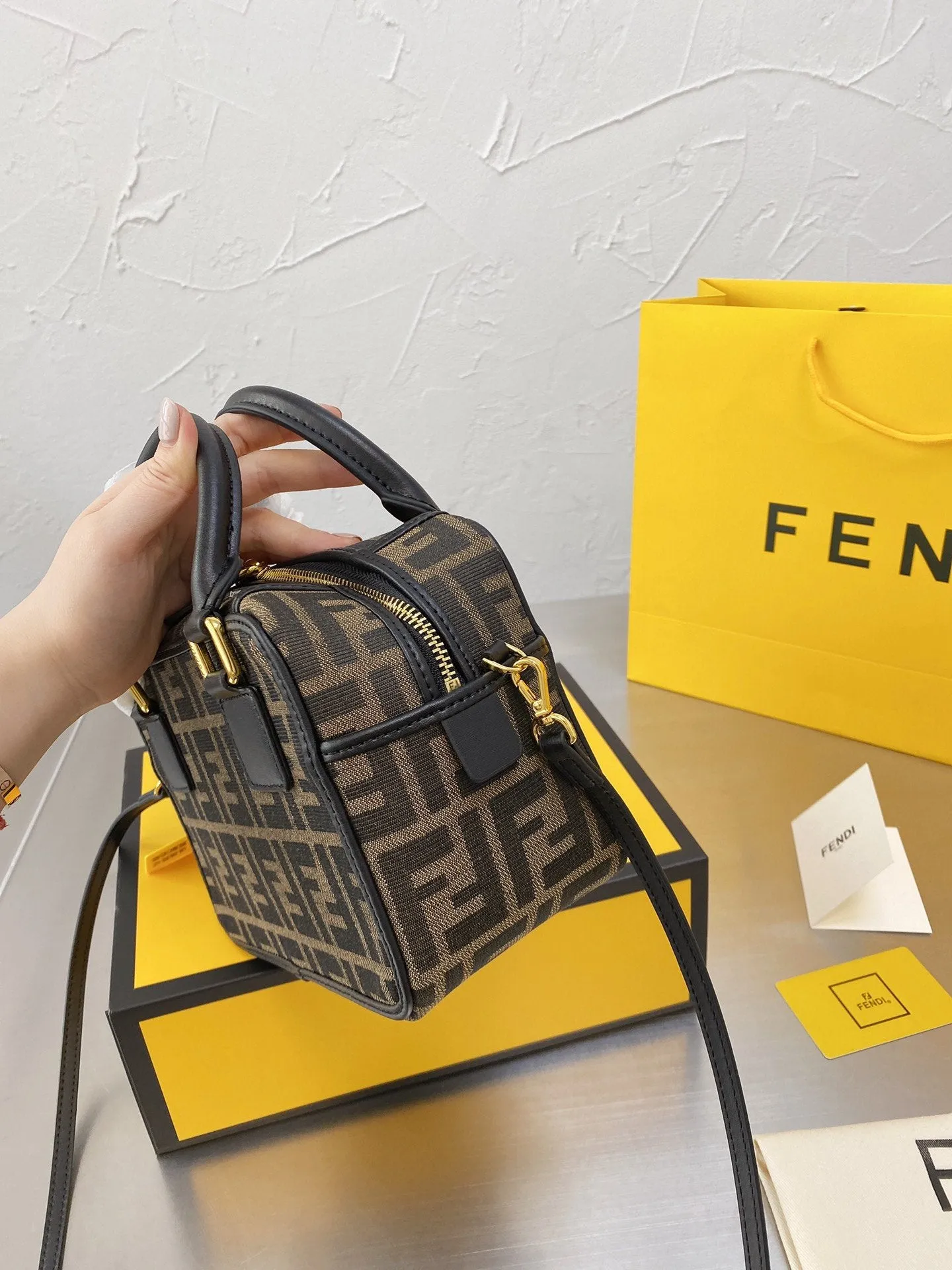 EN   Designer bags by Fendi 110