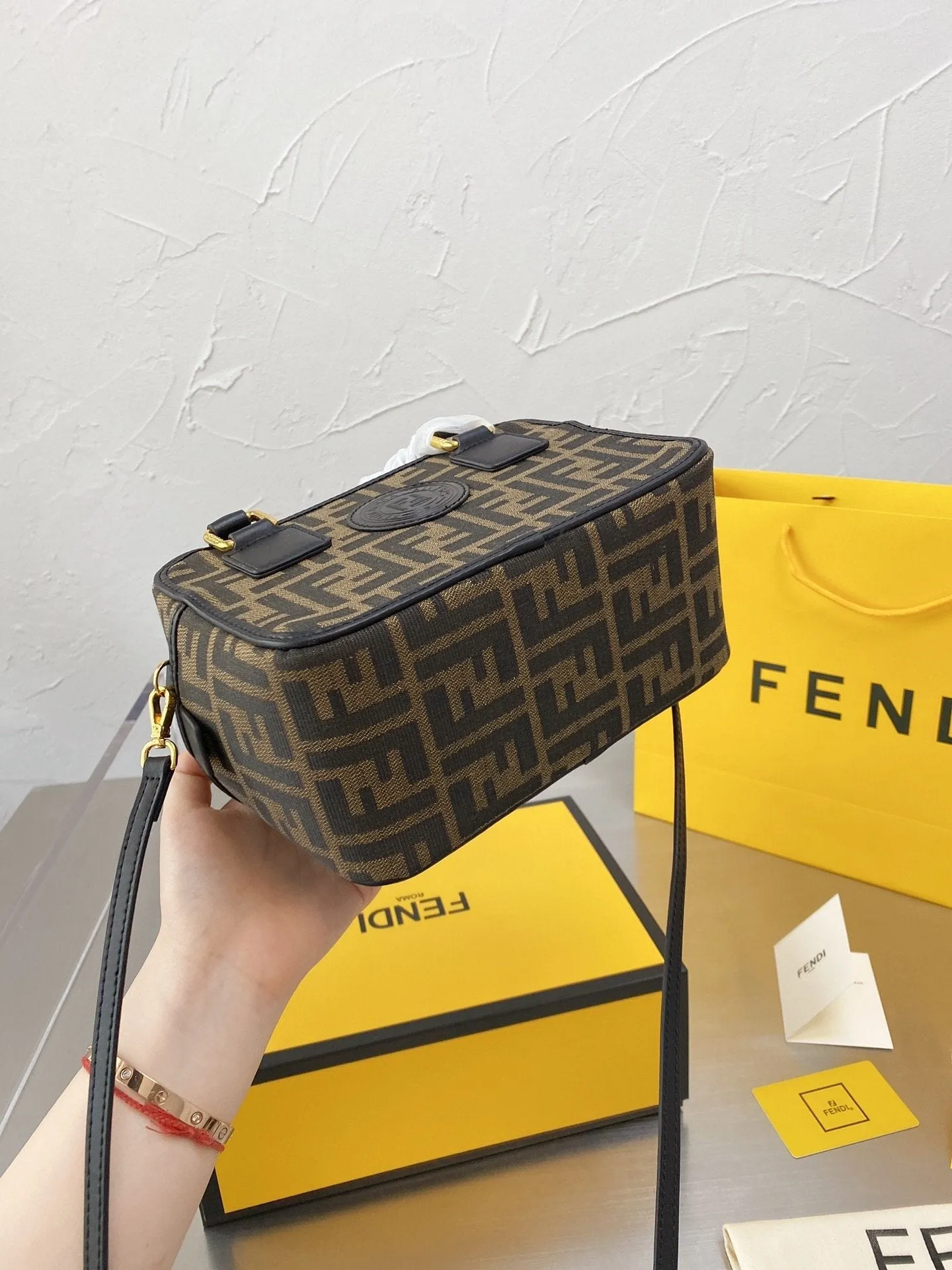 EN   Designer bags by Fendi 110