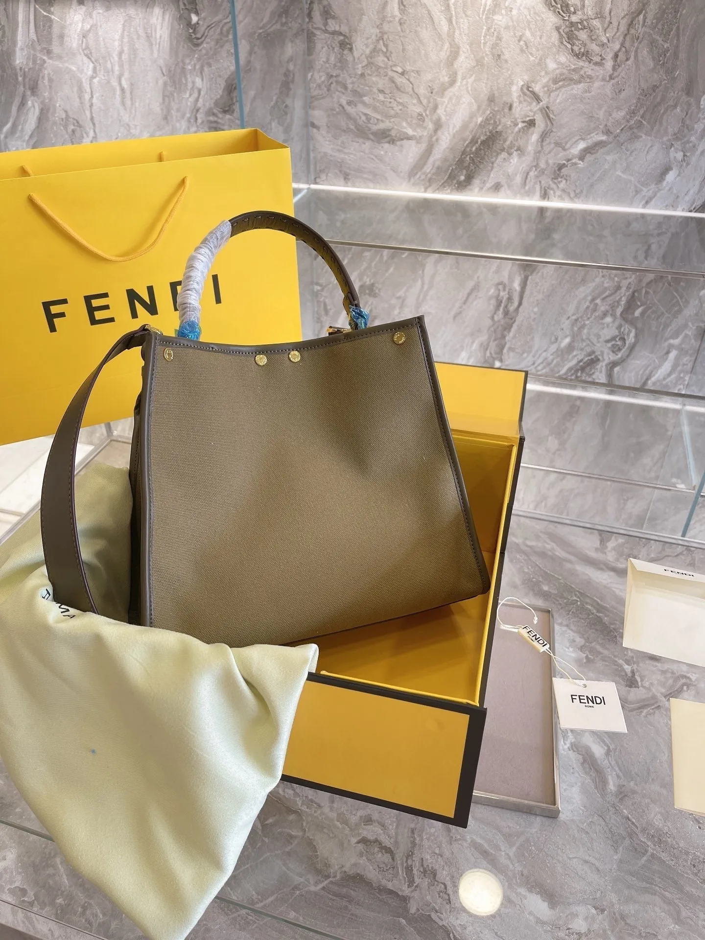 EN   Designer bags by Fendi 222