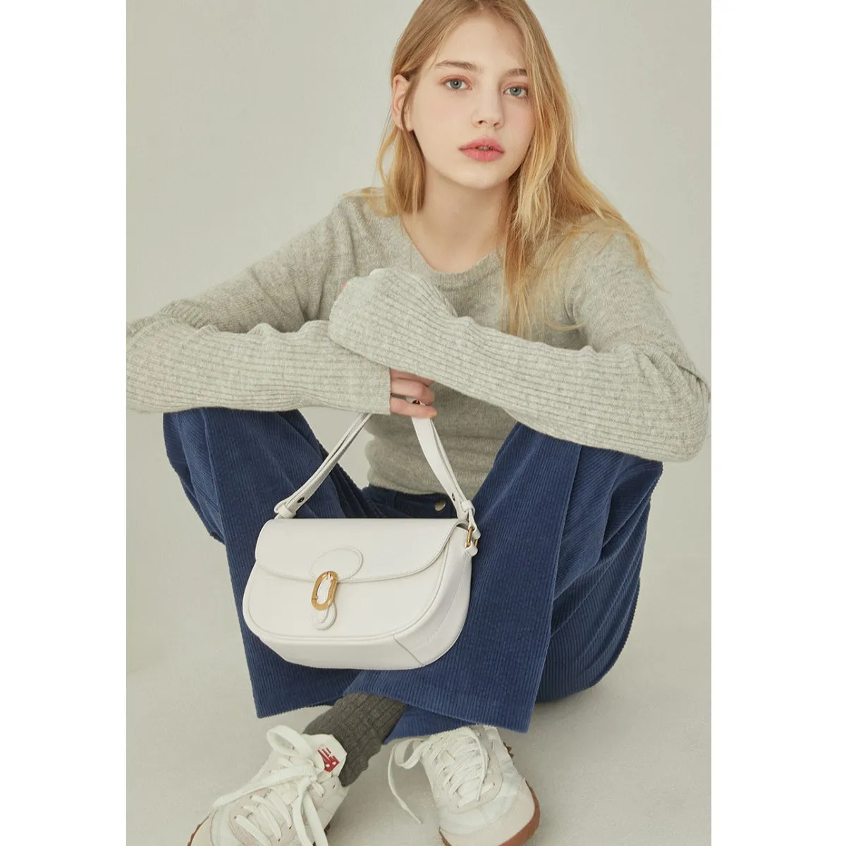 J.ESTINA Classic Leather Bag Ivory HAZEL Line Shoulder Crossbody Bag with Adjustable Length Strap / from Seoul, Korea