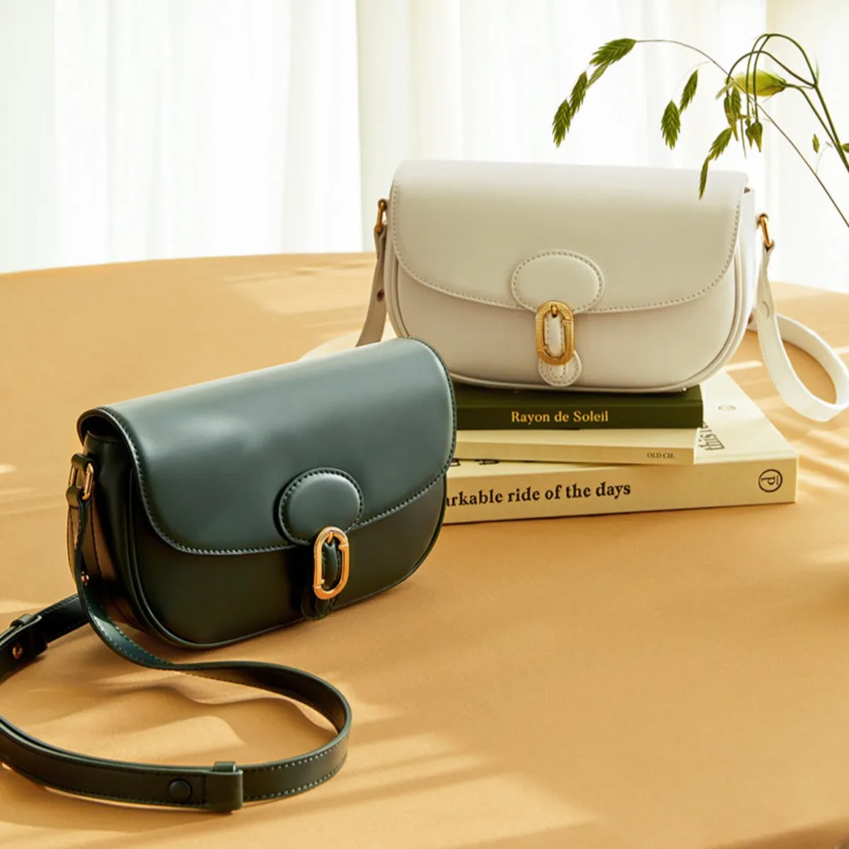 J.ESTINA Classic Leather Bag Ivory HAZEL Line Shoulder Crossbody Bag with Adjustable Length Strap / from Seoul, Korea