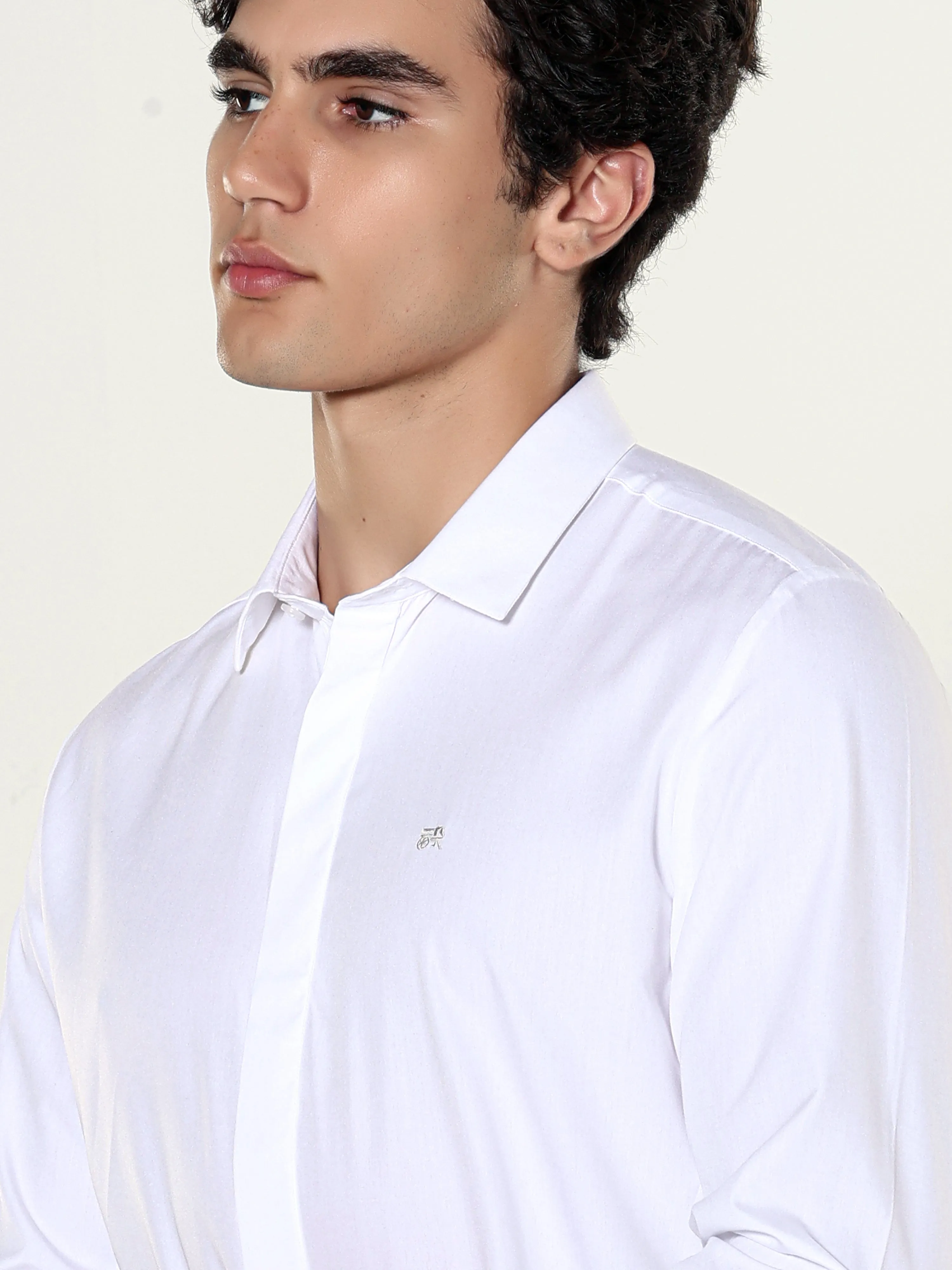 Lucent White Seamless Solid Shirt