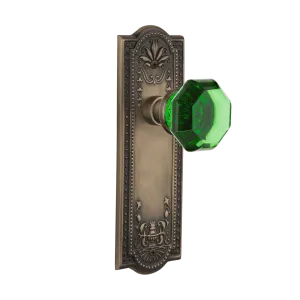 Meadows Long Plate with Emerald Waldorf Knob in Antique Brass