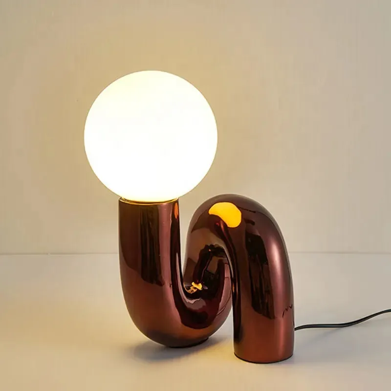 Nordic Modern Bedroom Desk Lamp Simple Creative Living Room Sample Room Hotel Children's room Resin Bed Decoration Table Lamp