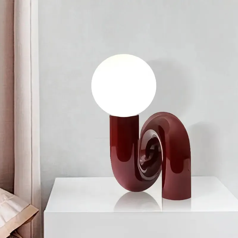 Nordic Modern Bedroom Desk Lamp Simple Creative Living Room Sample Room Hotel Children's room Resin Bed Decoration Table Lamp