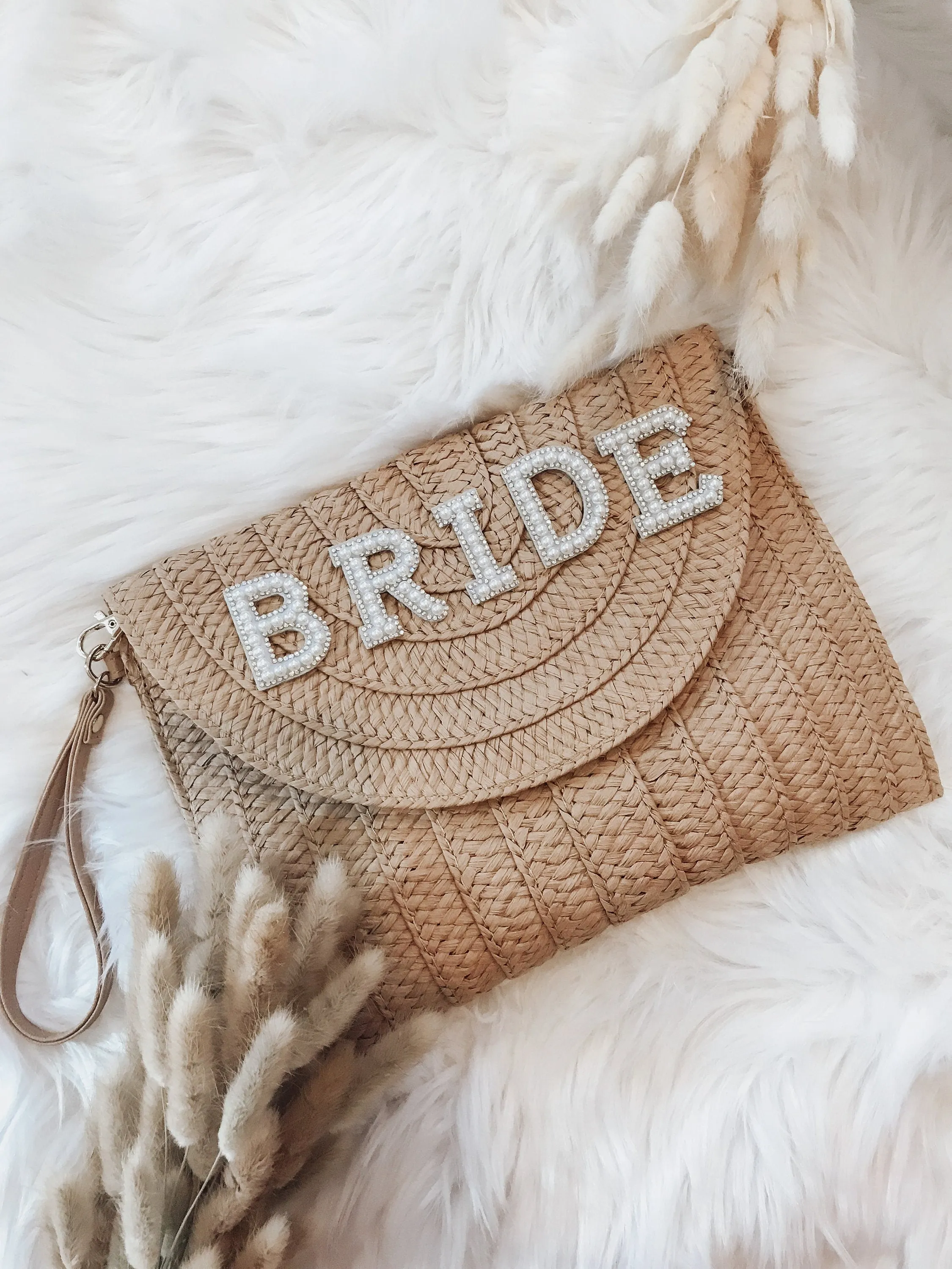 Personalized Bride Pearl Straw Clutch Shoulder Bag, Bridal Party Bag Wife To Be, Personalized Straw Clutch