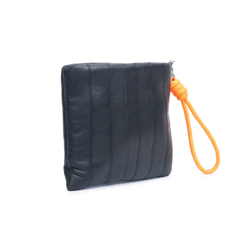 PILLOW CLUTCH | BLACK