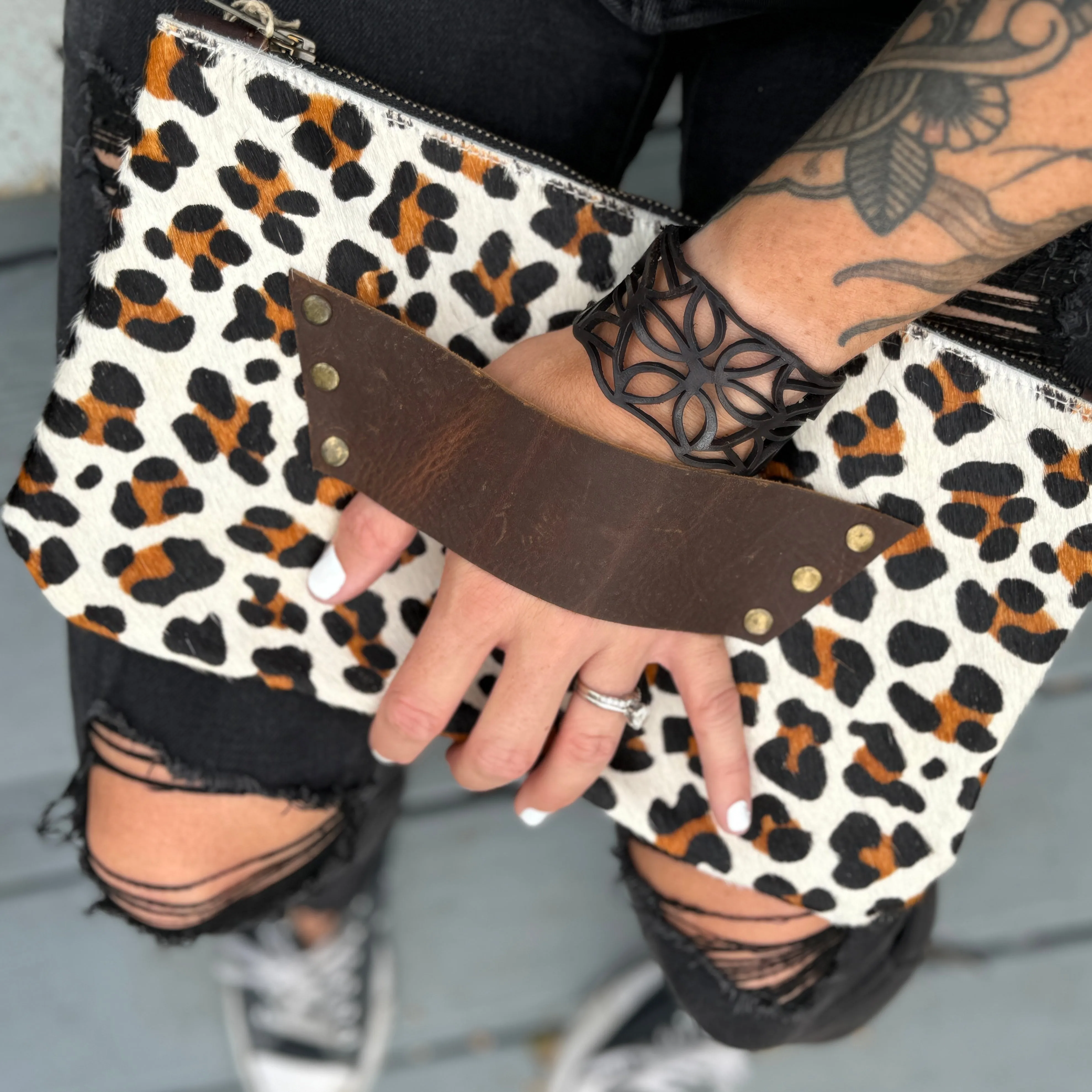 [raleigh leather] Clutch - Leopard Print   Caramel