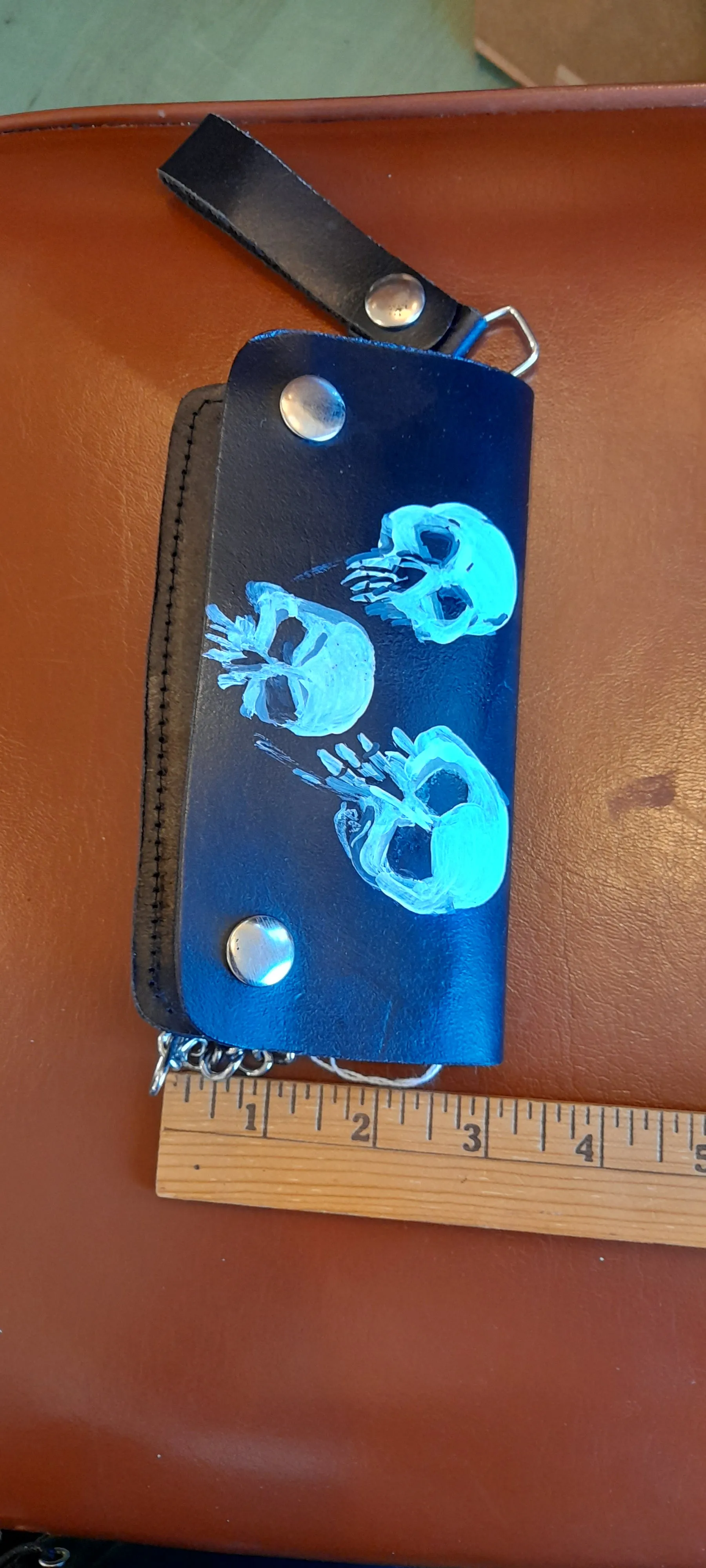 Unik Tri-fold Biker's wallet with hand painted skulls and chain