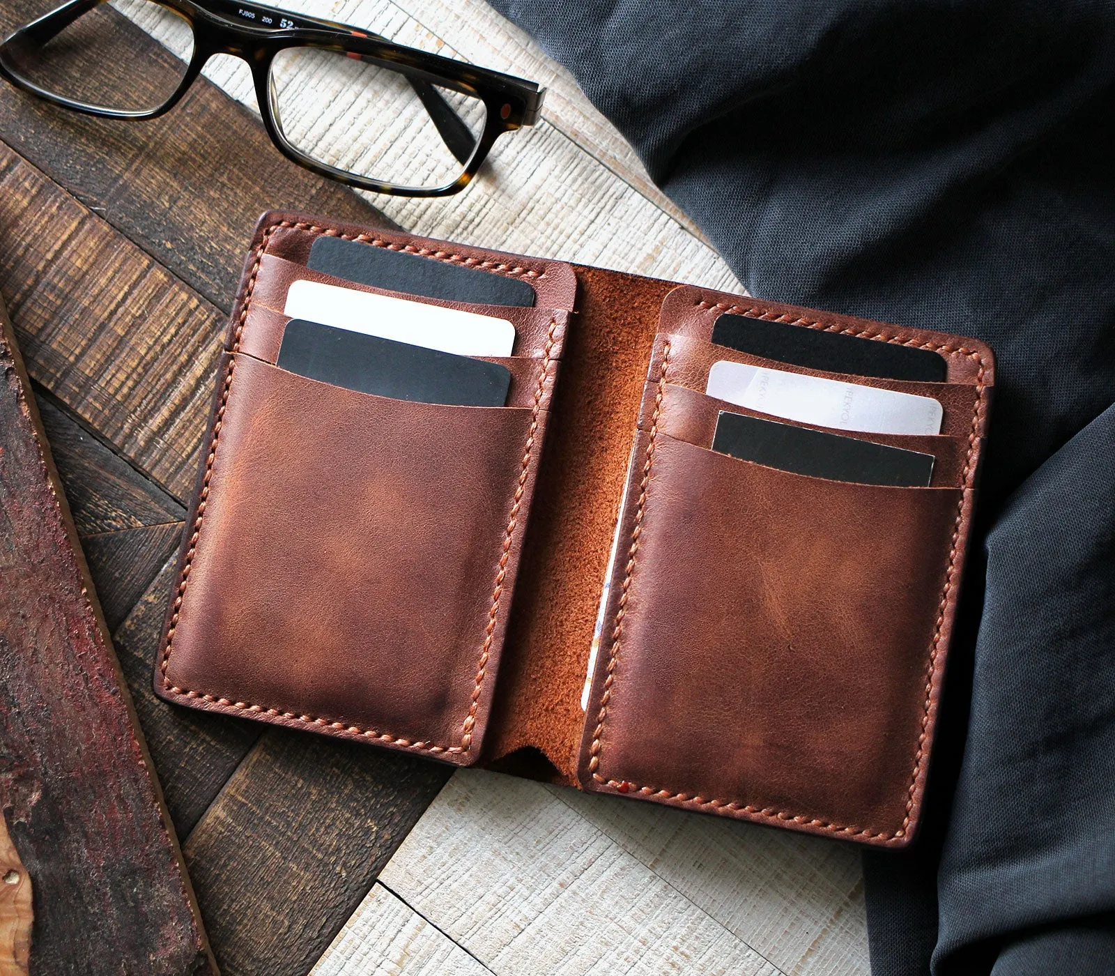 Vertical Wallet with Cash Pocket - Laodikya XL