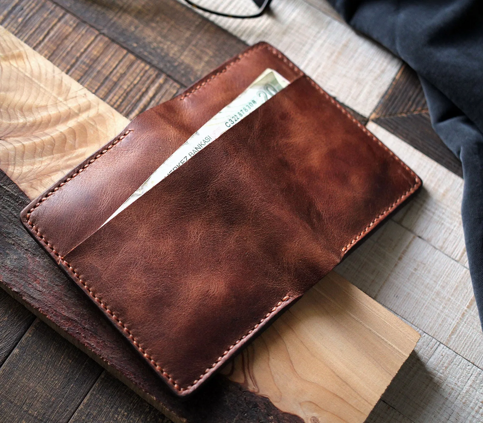 Vertical Wallet with Cash Pocket - Laodikya XL