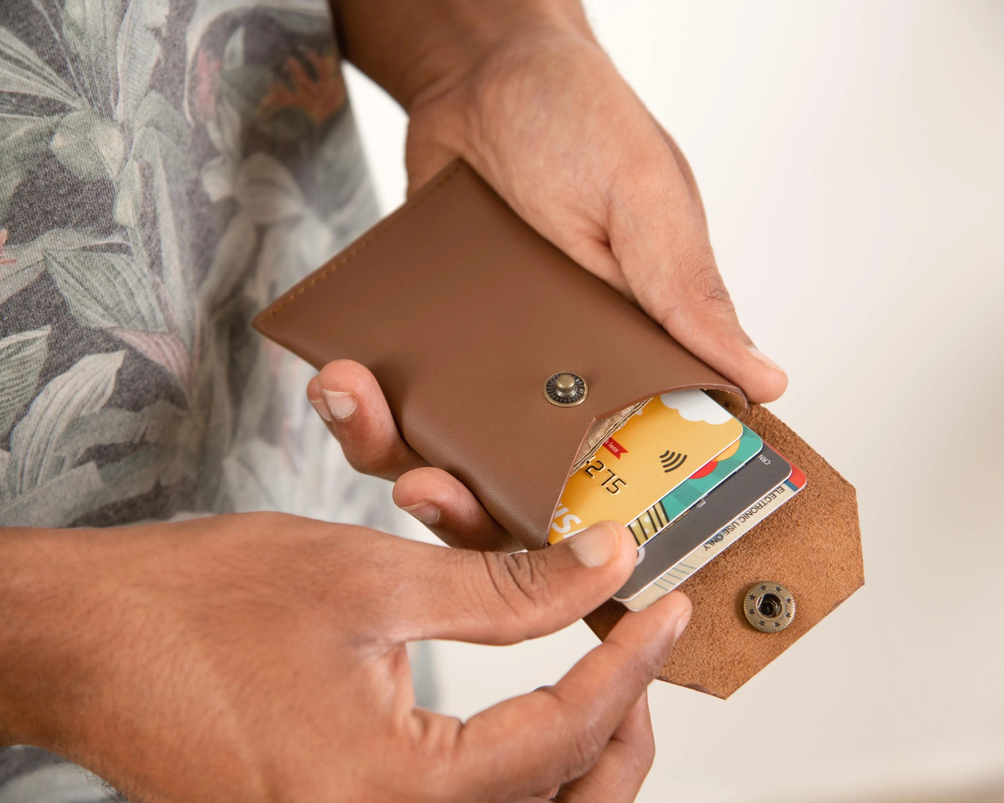 Wave Card   Coin Wallet - TAN